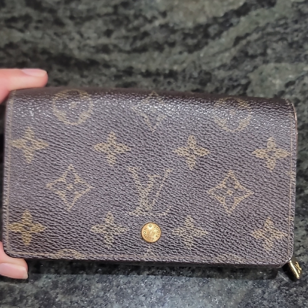 Louis Vuitton Monogram Canvas Wallet in Brown with Gold Hardware